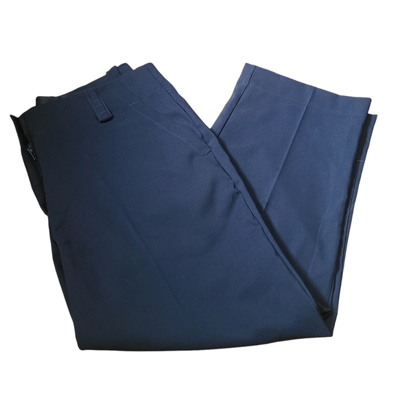 Nike Golf Dri-fit black zip-up buttoned straight leg capri pants - Picture 9 of 10